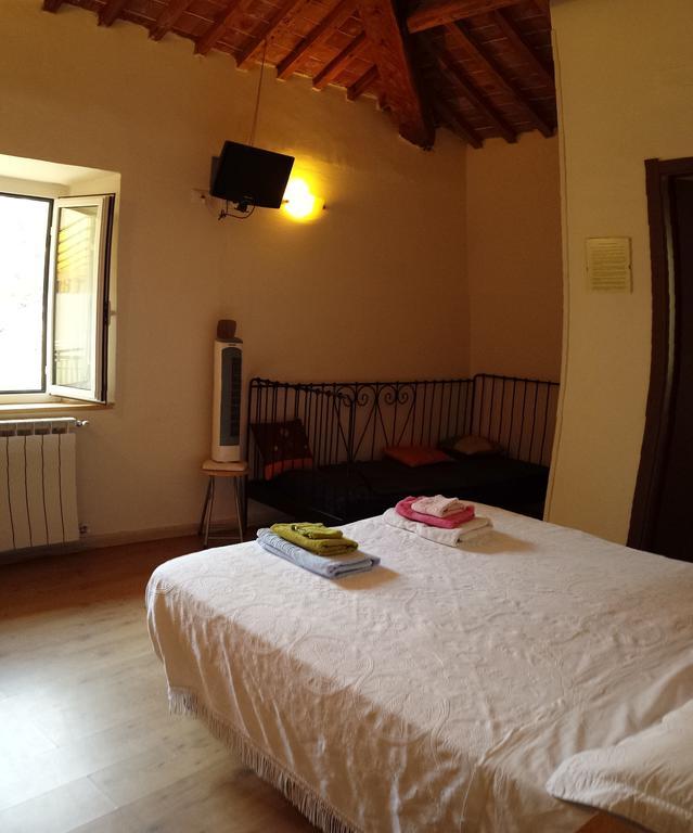 Locanda Del Sole Nero San Terenzo Room photo